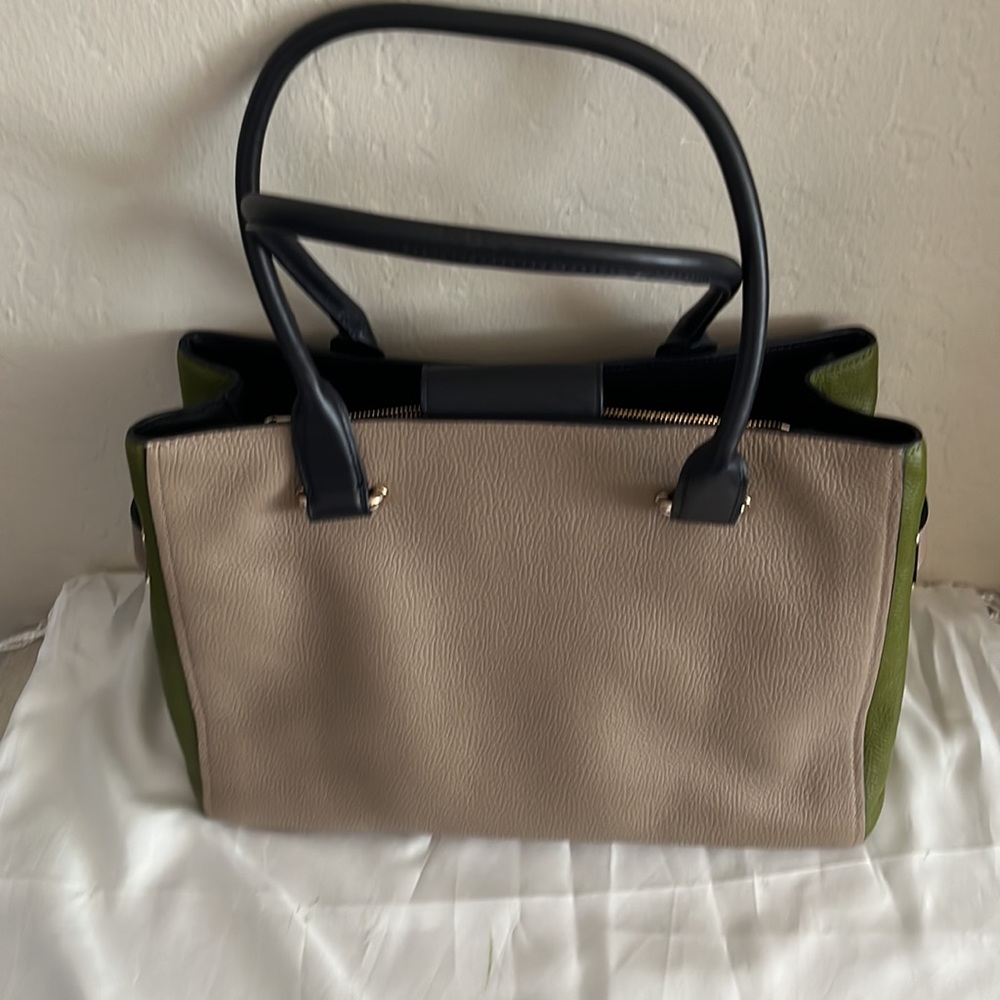 Never been used - Coach two-tone satchel - Picture 4 of 5